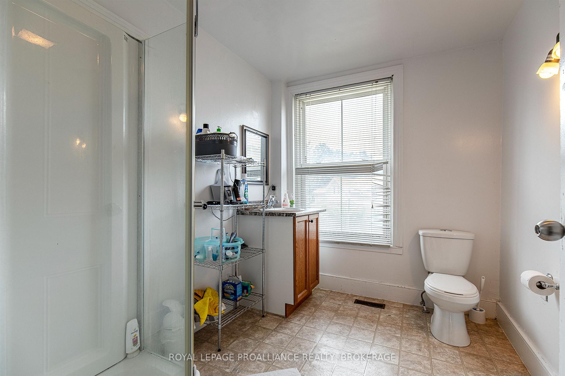 Photo 27 of 251 Division Street, Kingston, East of Sir John A. Blvd — HOMEH