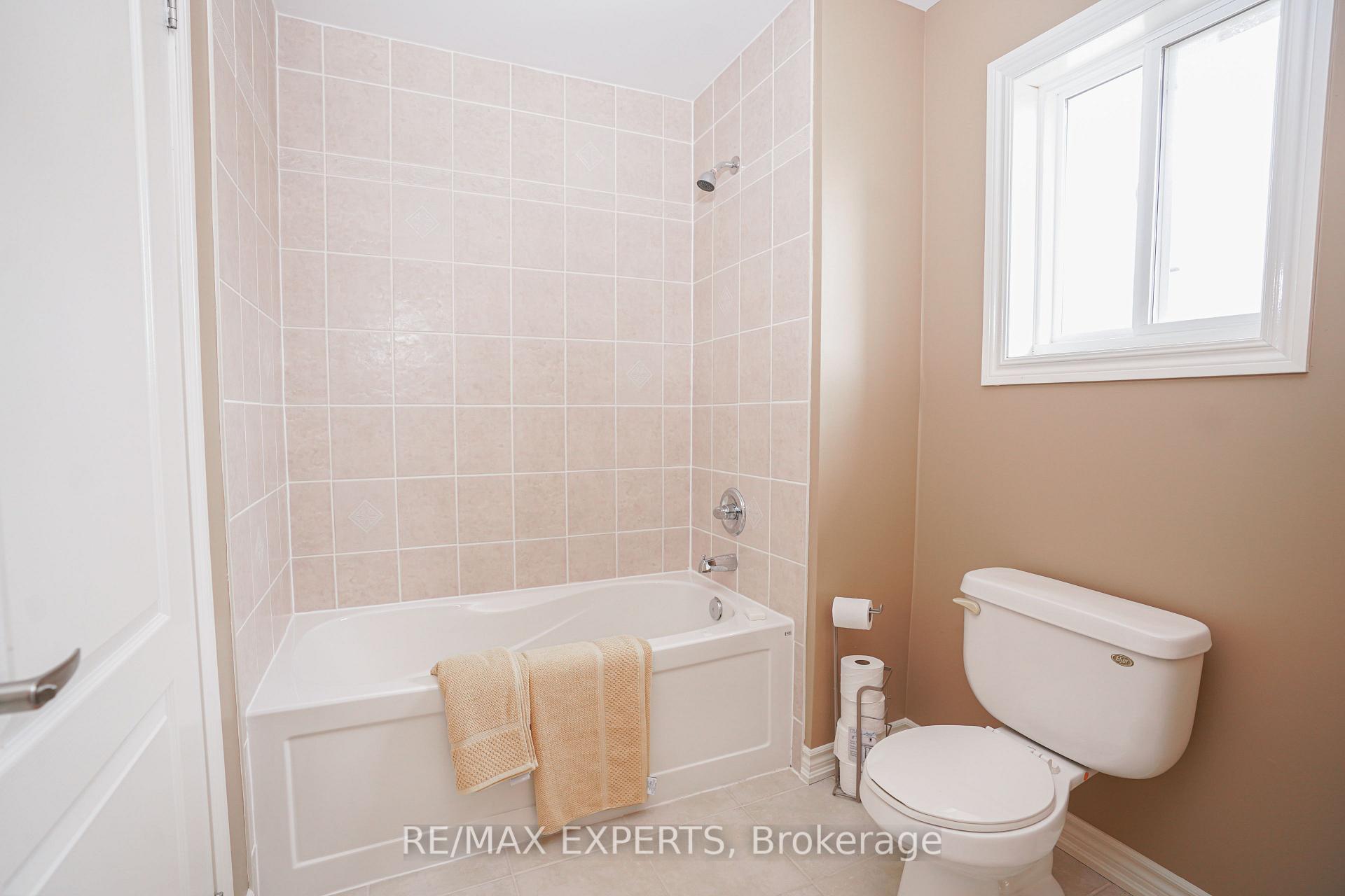Photo 35 of 1202 Lowrie Street, Innisfil, Alcona — HOMEH