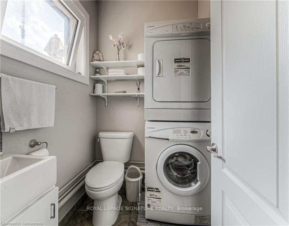 Photo 6 of 21 Wellington Street N, Kitchener — HOMEH