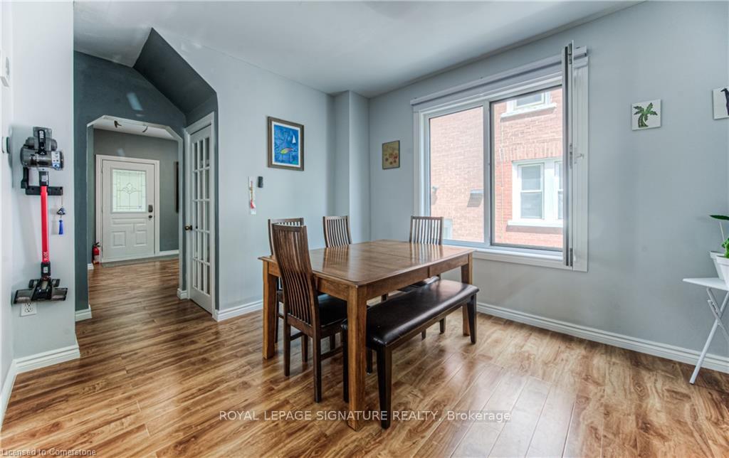 Photo 12 of 21 Wellington Street N, Kitchener — HOMEH
