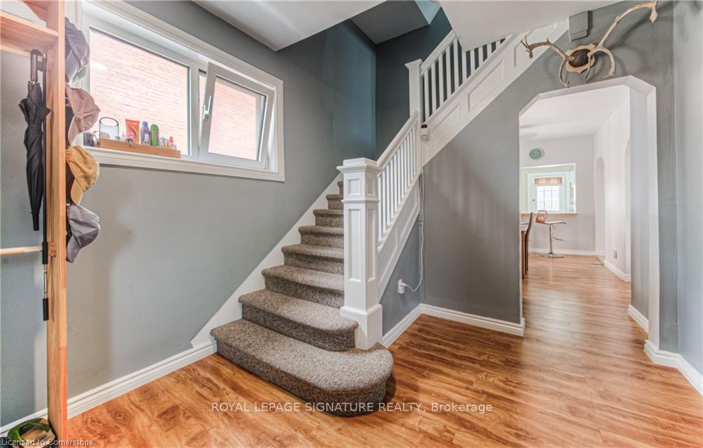 Photo 14 of 21 Wellington Street N, Kitchener — HOMEH