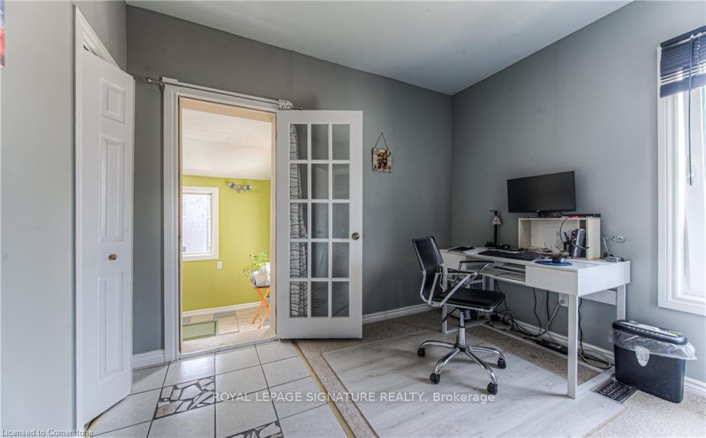 Photo 17 of 21 Wellington Street N, Kitchener — HOMEH