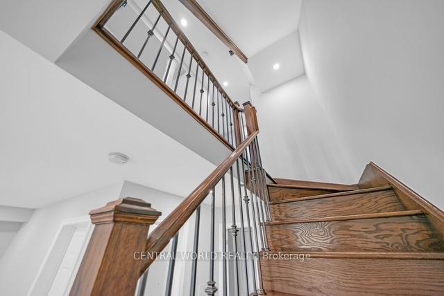 Photo 12 of 2928 Elgin Mills Road E, Markham, Victoria Square — HOMEH