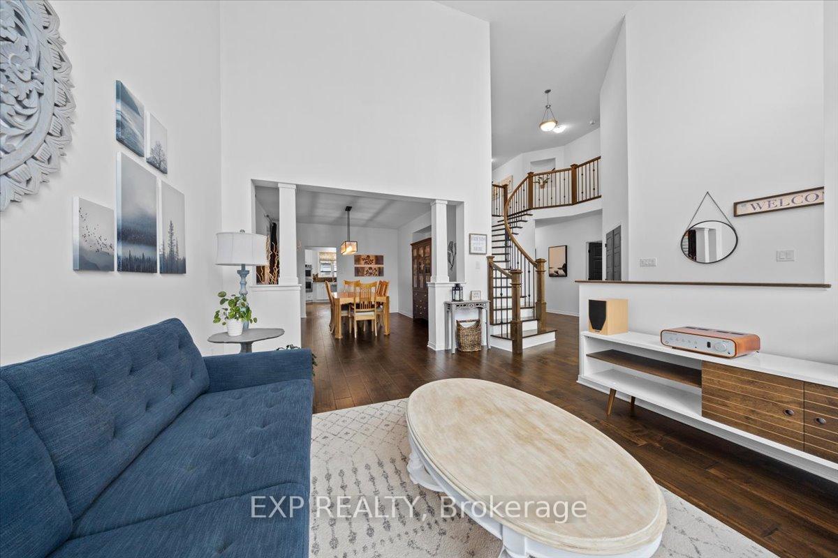 Photo 6 of 209 Rover Street, Ottawa, Kanata - Emerald Meadows/Trailwest — HOMEH