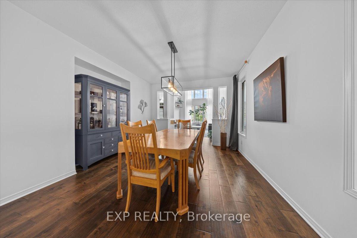 Photo 9 of 209 Rover Street, Ottawa, Kanata - Emerald Meadows/Trailwest — HOMEH