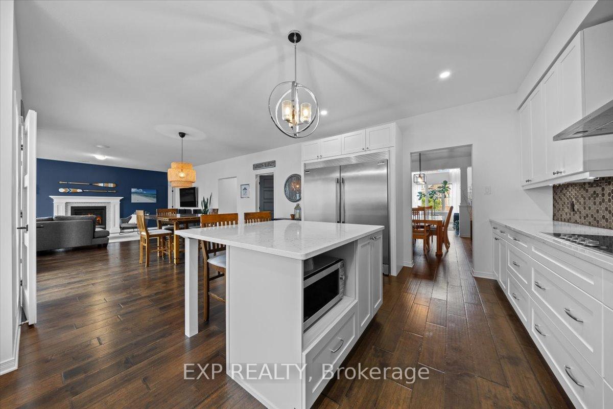 Photo 14 of 209 Rover Street, Ottawa, Kanata - Emerald Meadows/Trailwest — HOMEH