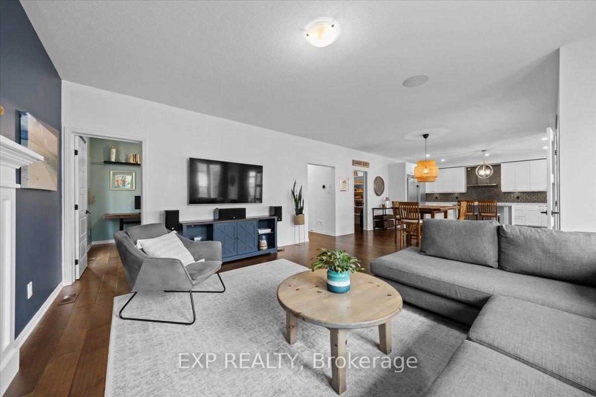 Photo 21 of 209 Rover Street, Ottawa, Kanata - Emerald Meadows/Trailwest — HOMEH