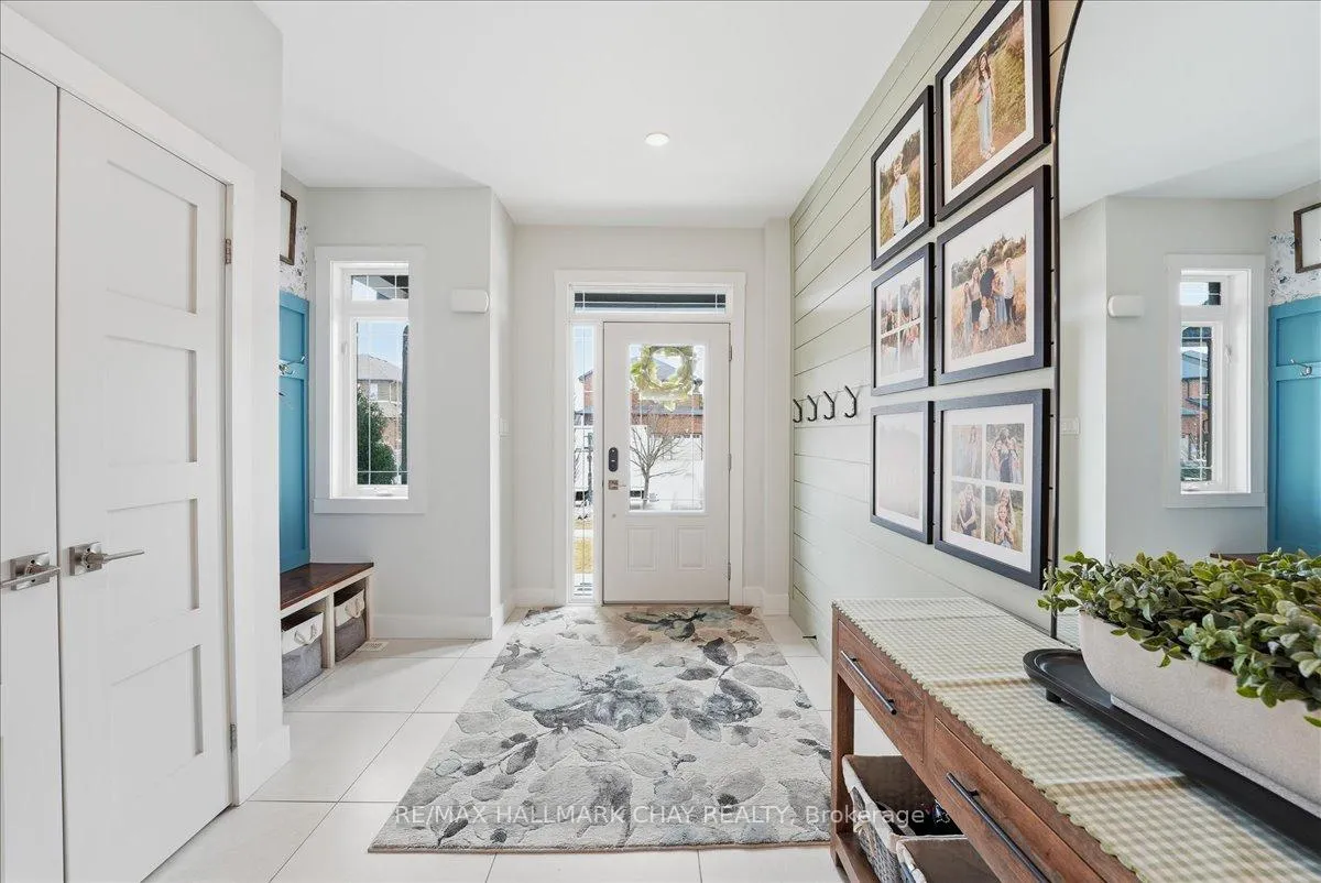 Photo 6 of 26 Lowry Court, Barrie, Edgehill Drive — HOMEH