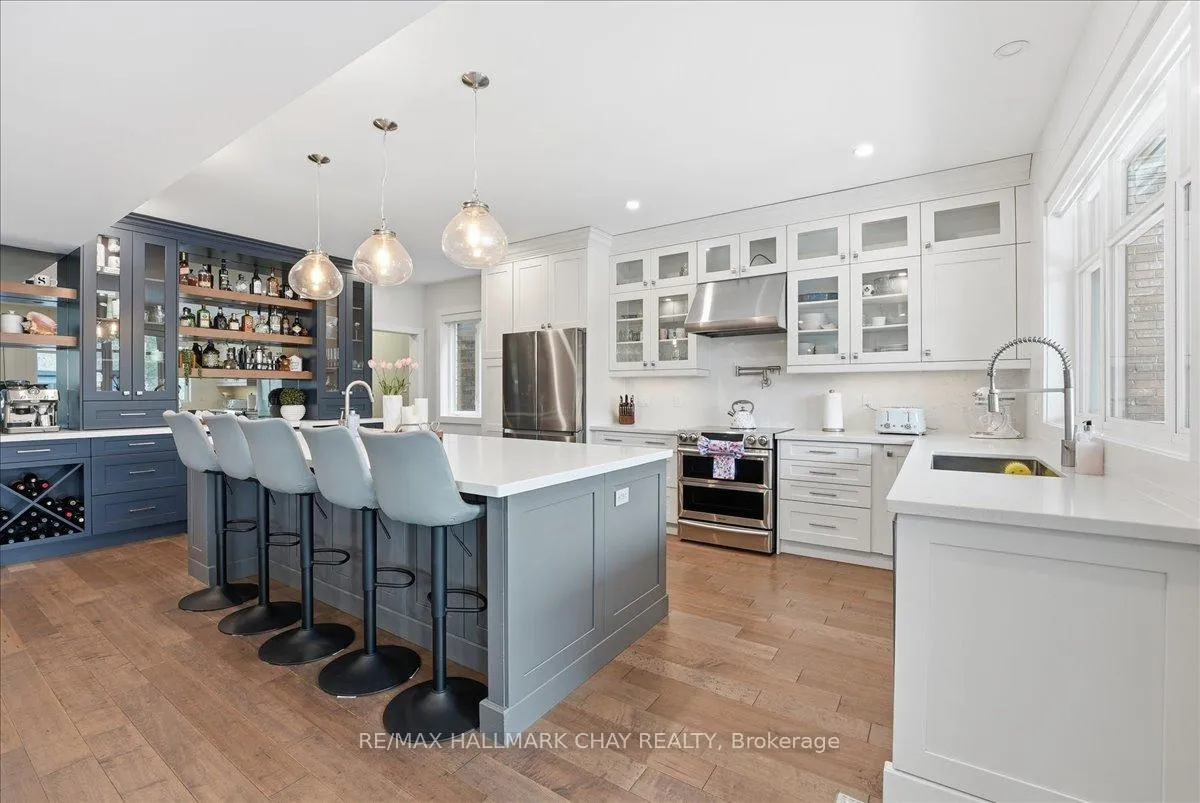 Photo 17 of 26 Lowry Court, Barrie, Edgehill Drive — HOMEH