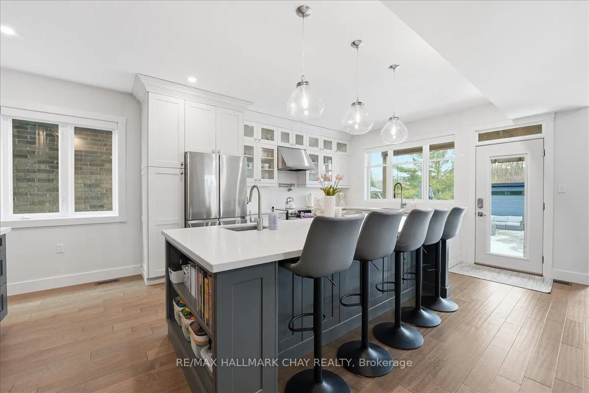 Photo 19 of 26 Lowry Court, Barrie, Edgehill Drive — HOMEH