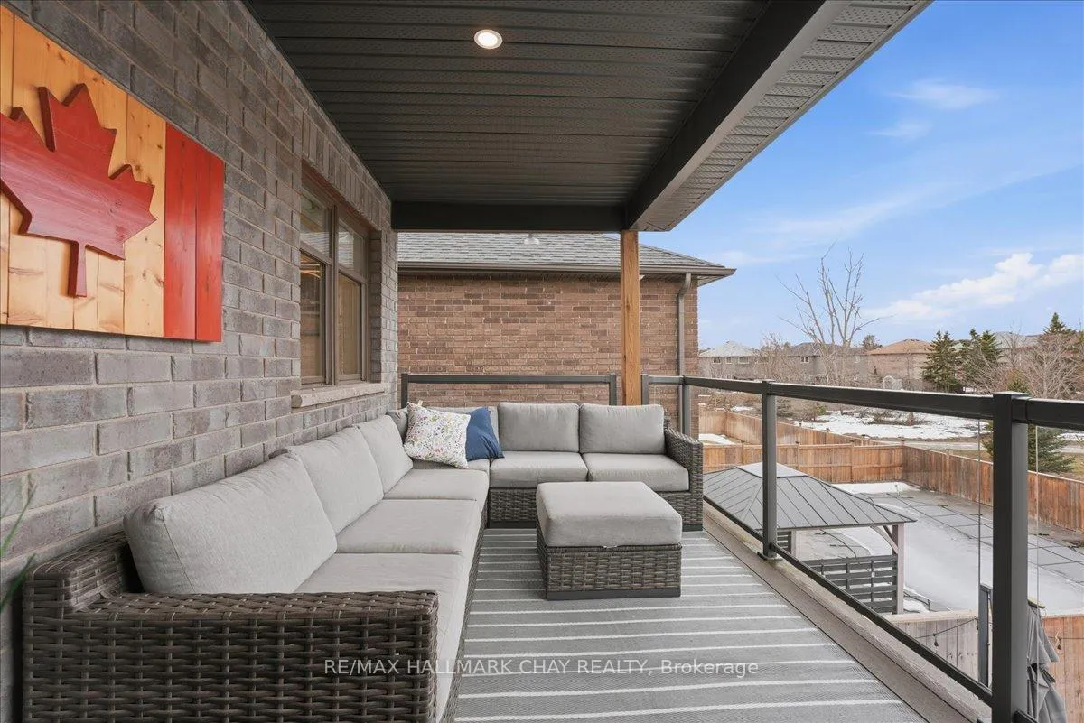 Photo 32 of 26 Lowry Court, Barrie, Edgehill Drive — HOMEH