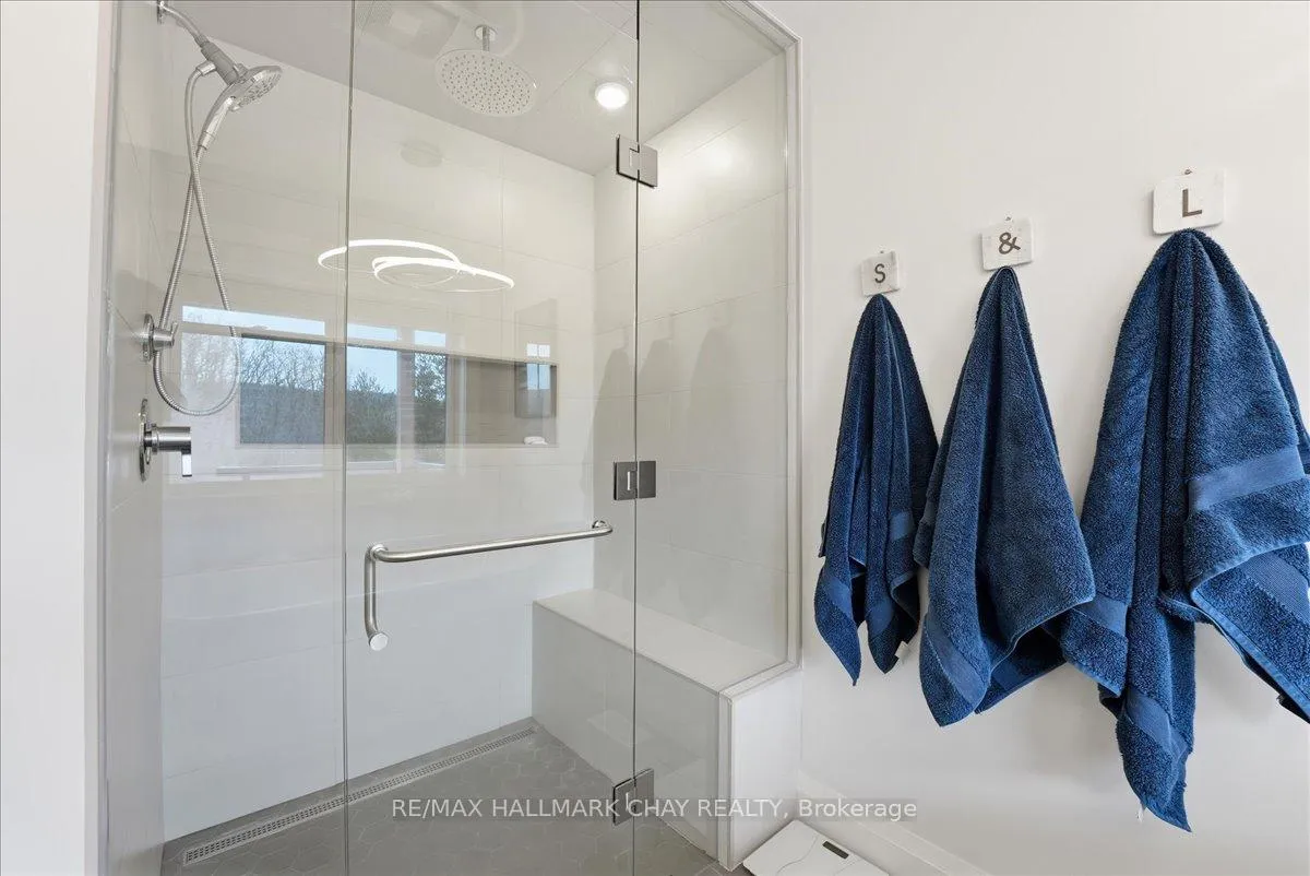 Photo 35 of 26 Lowry Court, Barrie, Edgehill Drive — HOMEH