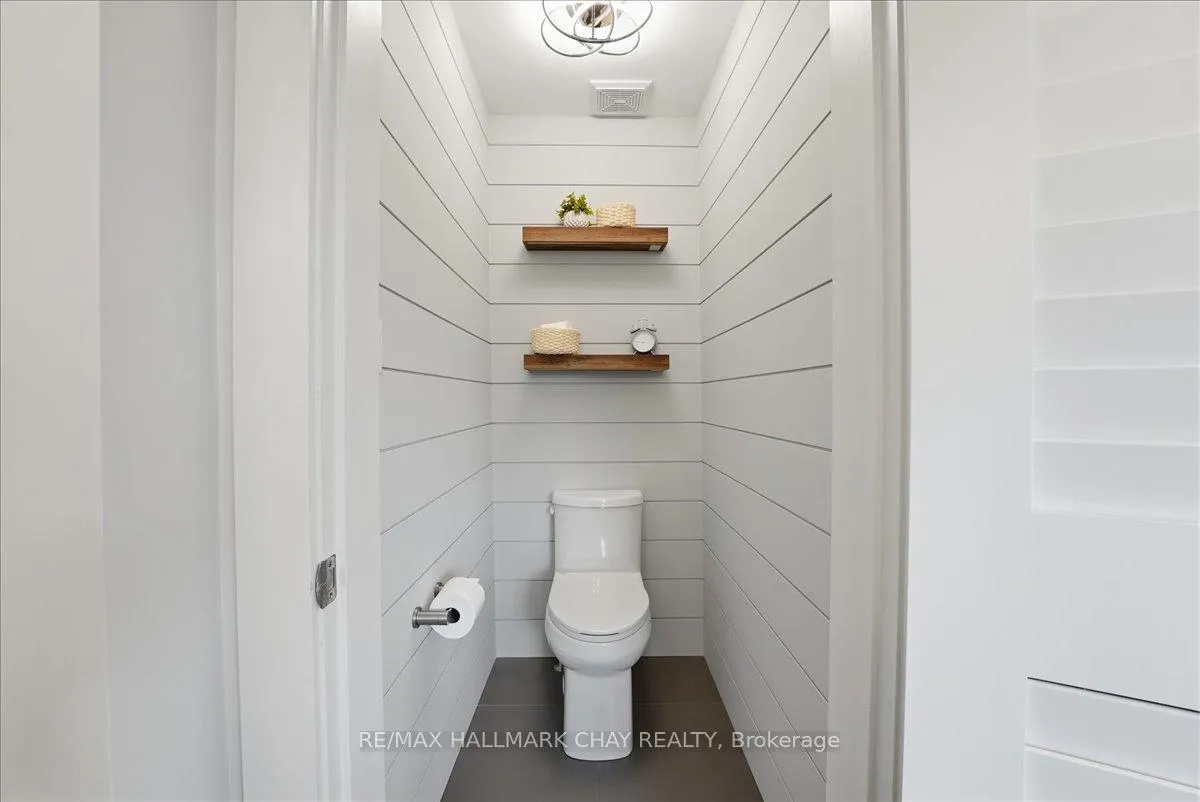 Photo 36 of 26 Lowry Court, Barrie, Edgehill Drive — HOMEH