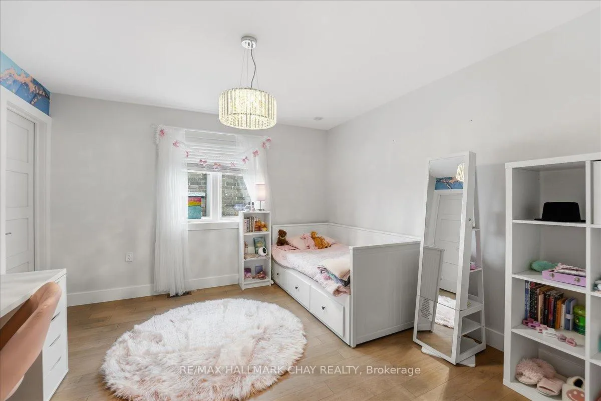 Photo 37 of 26 Lowry Court, Barrie, Edgehill Drive — HOMEH