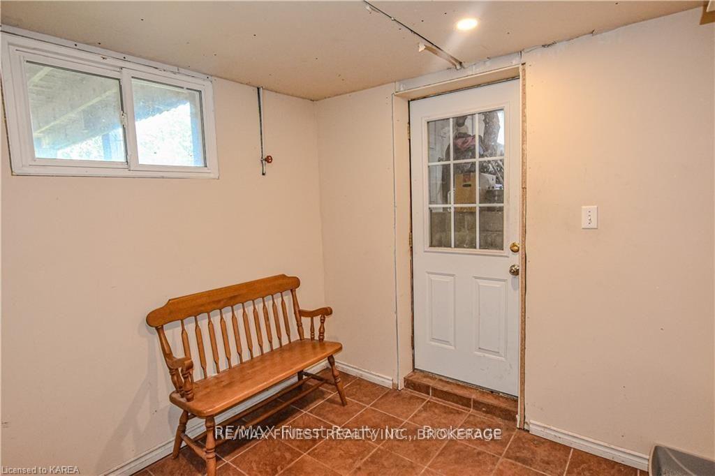 Photo 19 of 7072 County Road 2, Loyalist, Lennox and Addington - South — HOMEH