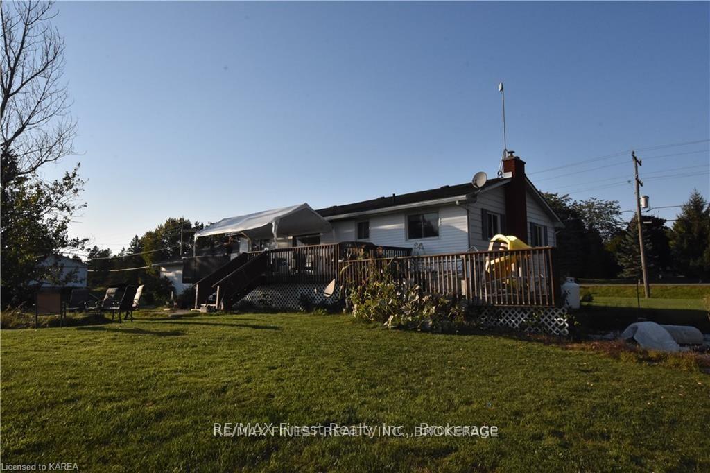 Photo 23 of 7072 County Road 2, Loyalist, Lennox and Addington - South — HOMEH