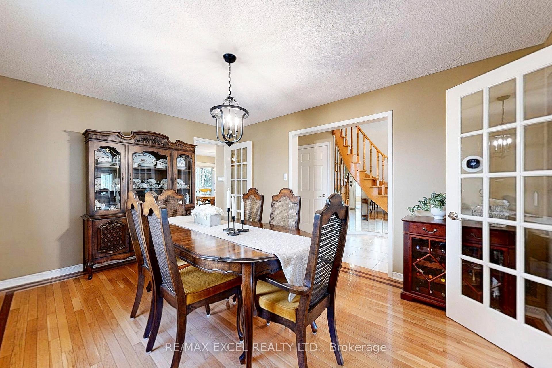 Photo 8 of 24 Lehman Crescent, Markham, Markham Village — HOMEH