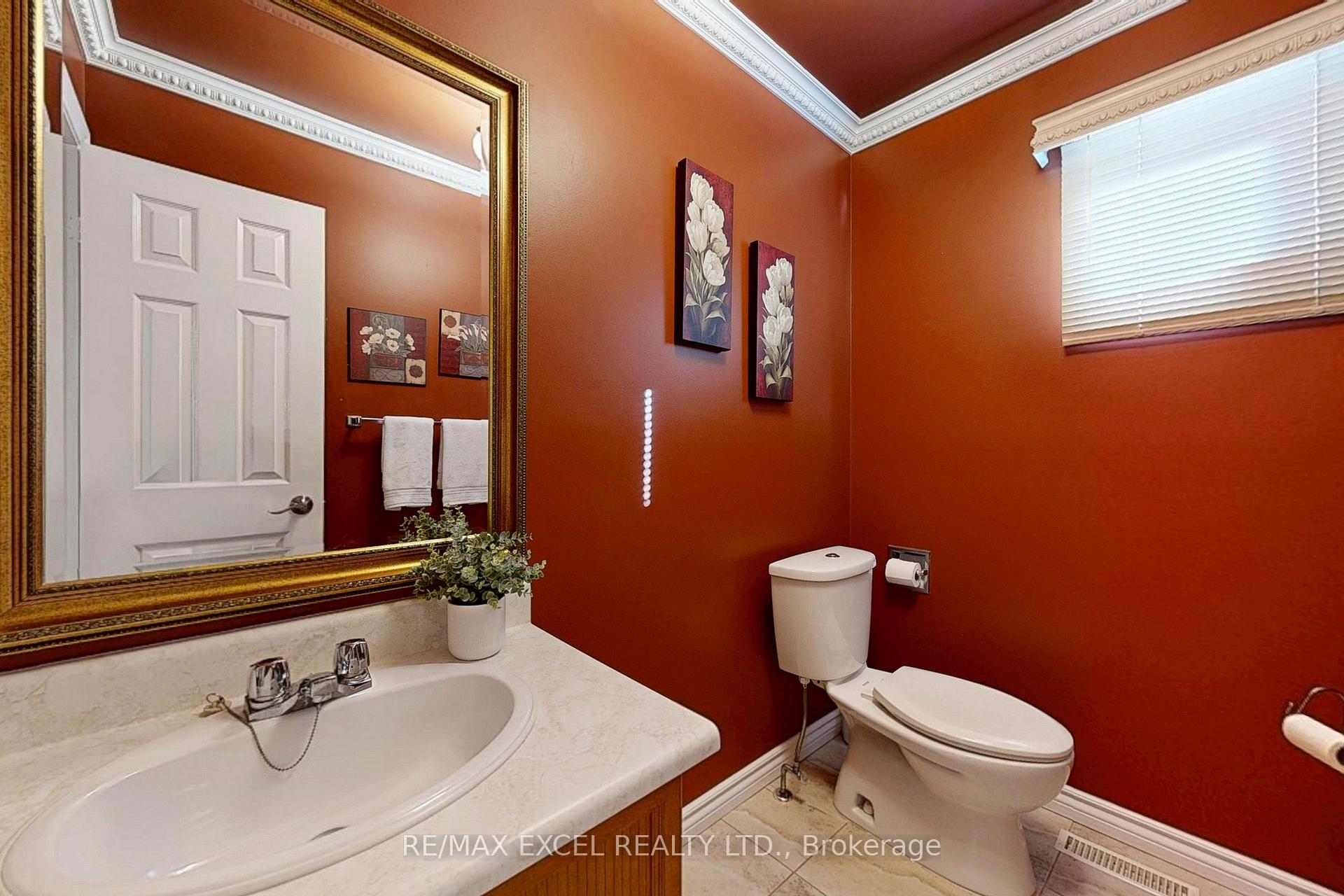 Photo 18 of 24 Lehman Crescent, Markham, Markham Village — HOMEH