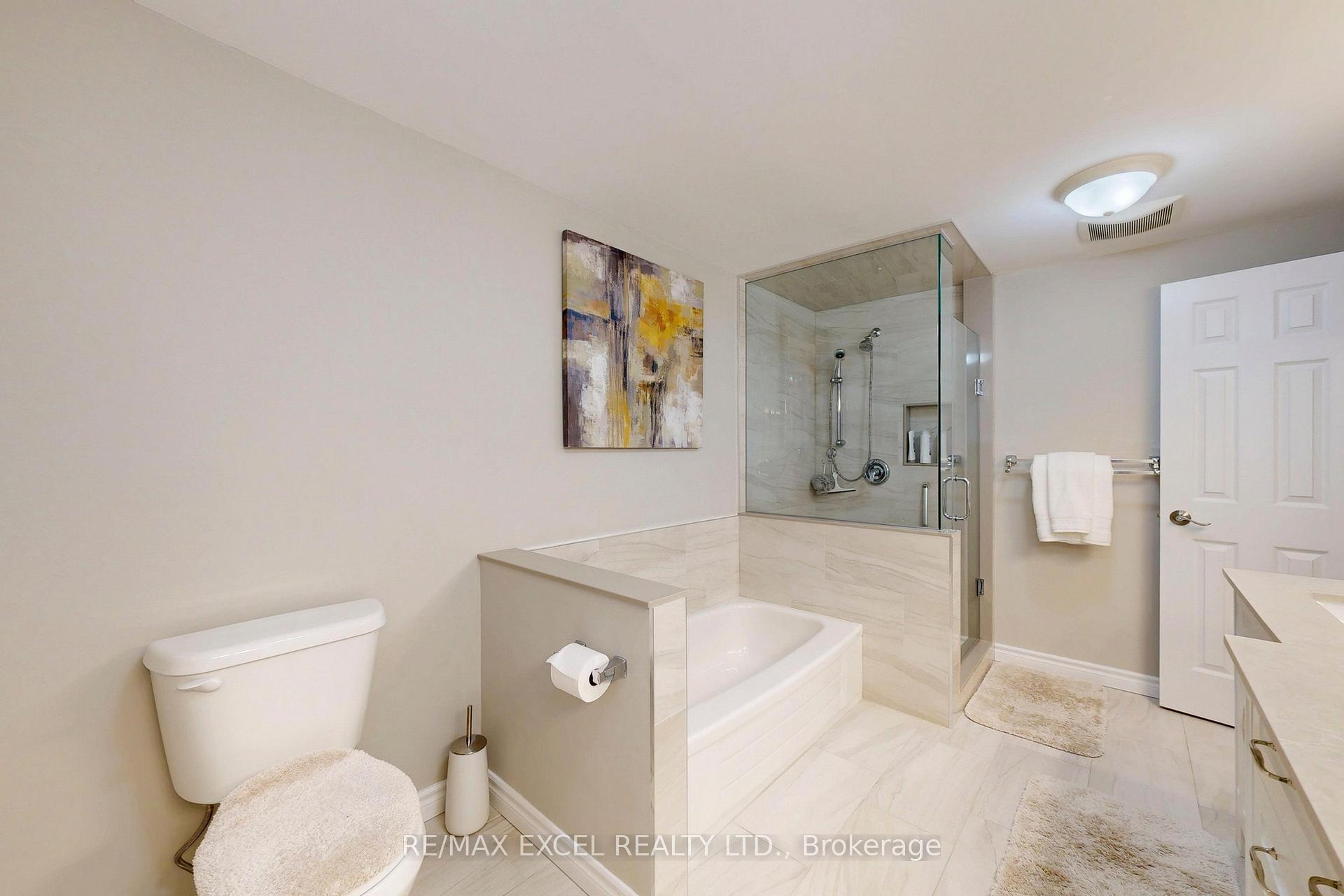 Photo 25 of 24 Lehman Crescent, Markham, Markham Village — HOMEH