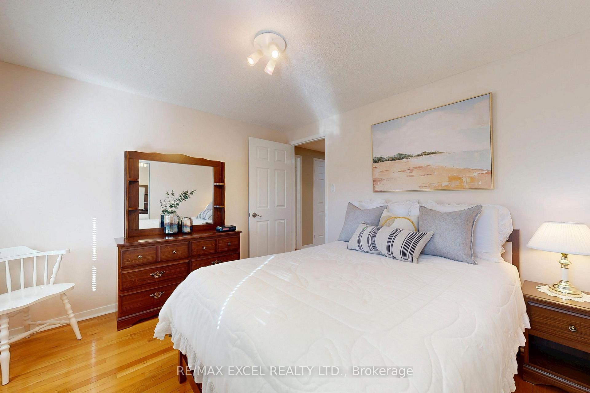 Photo 30 of 24 Lehman Crescent, Markham, Markham Village — HOMEH