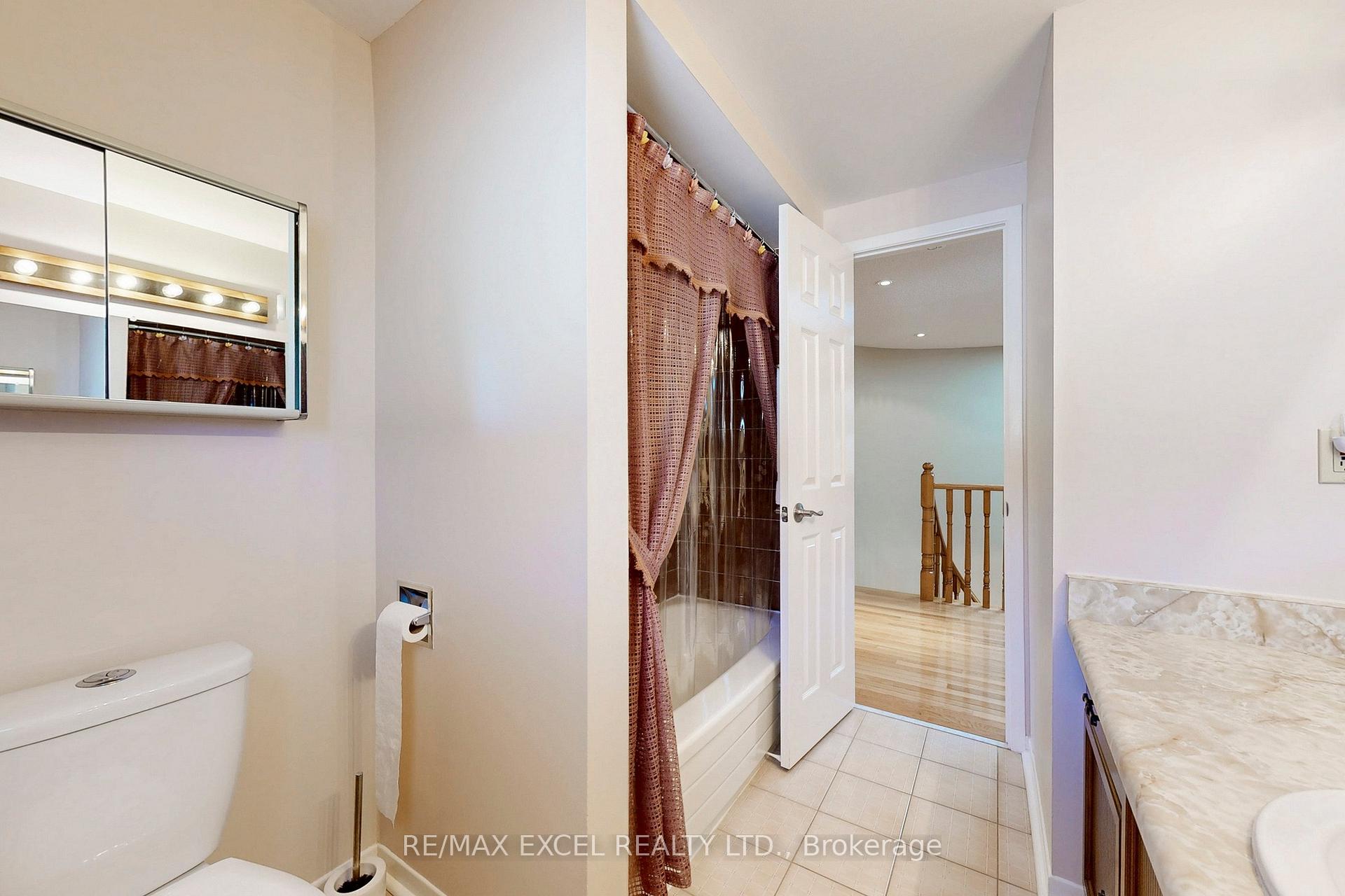 Photo 33 of 24 Lehman Crescent, Markham, Markham Village — HOMEH