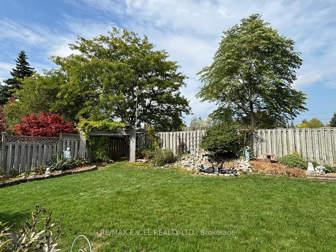 Photo 46 of 24 Lehman Crescent, Markham, Markham Village — HOMEH