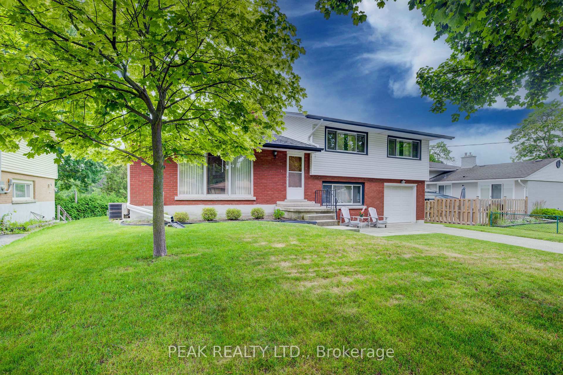 Photo 2 of 275 Forest Hill Drive, Kitchener — HOMEH