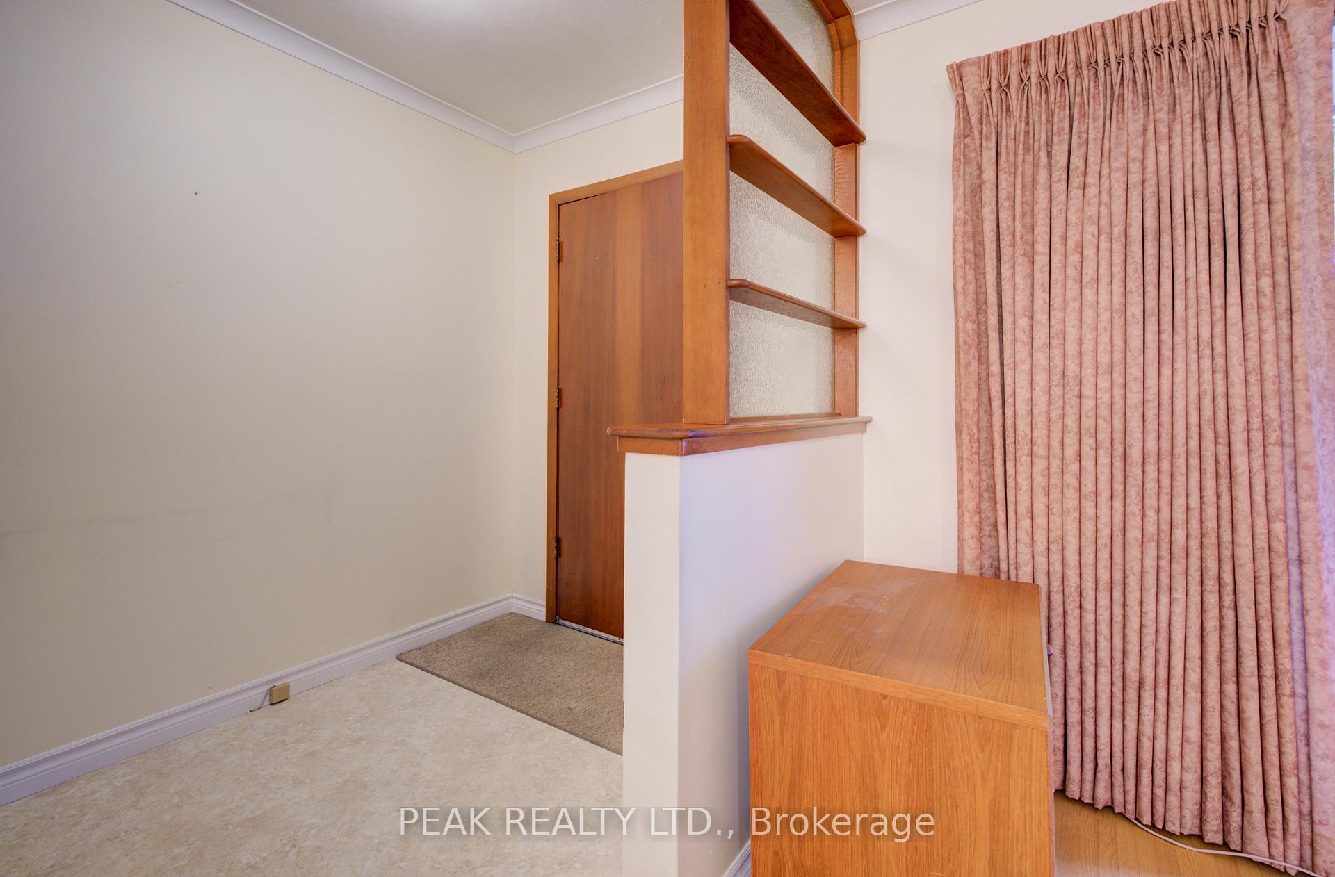 Photo 5 of 275 Forest Hill Drive, Kitchener — HOMEH