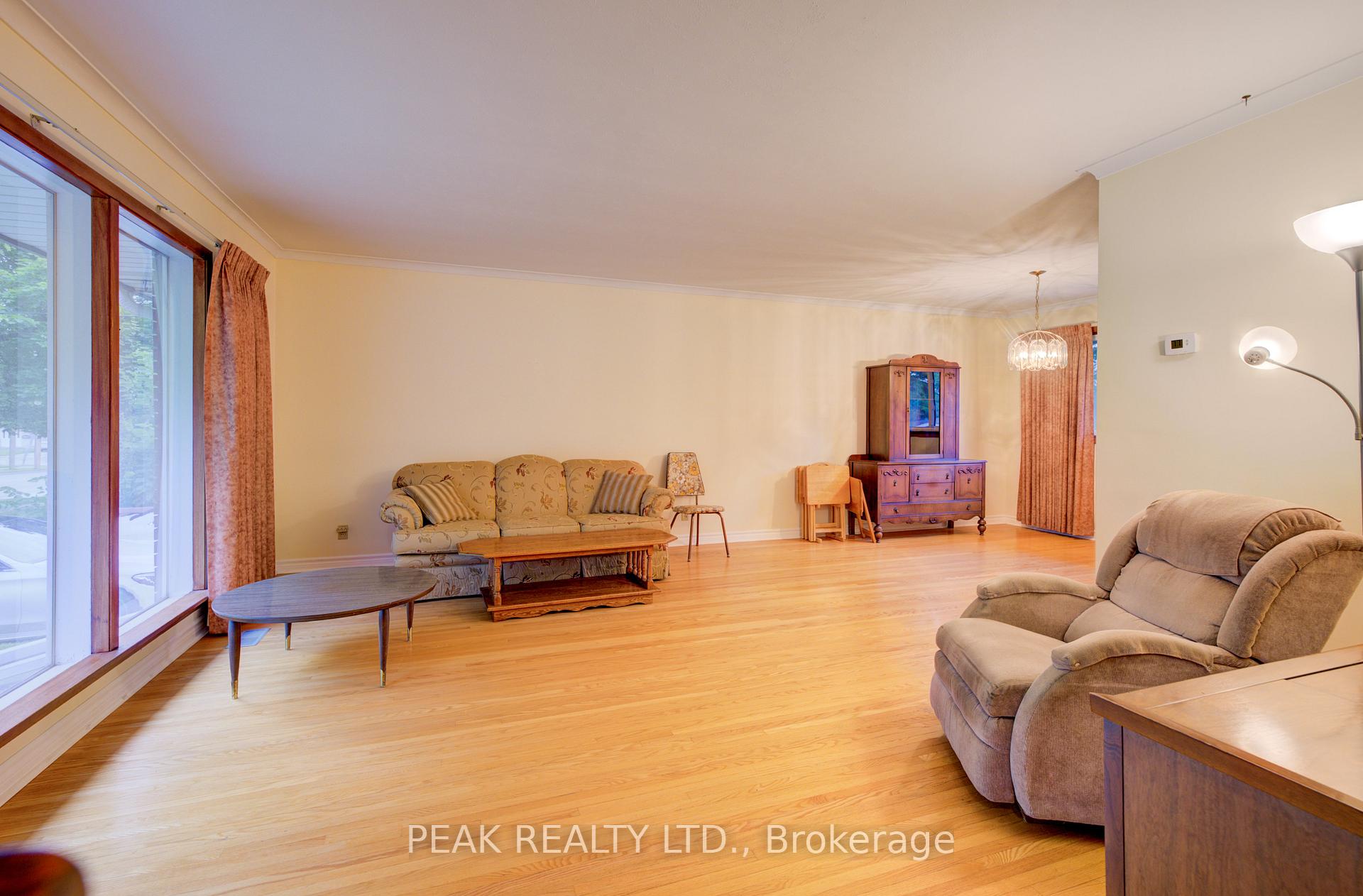 Photo 6 of 275 Forest Hill Drive, Kitchener — HOMEH
