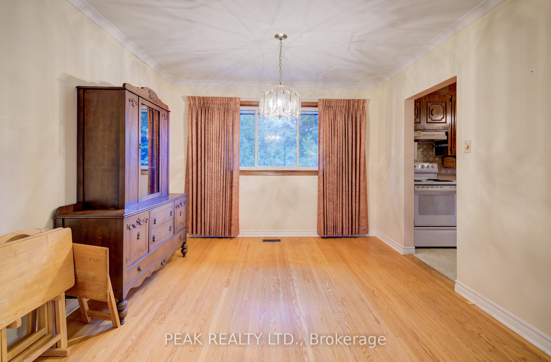 Photo 8 of 275 Forest Hill Drive, Kitchener — HOMEH