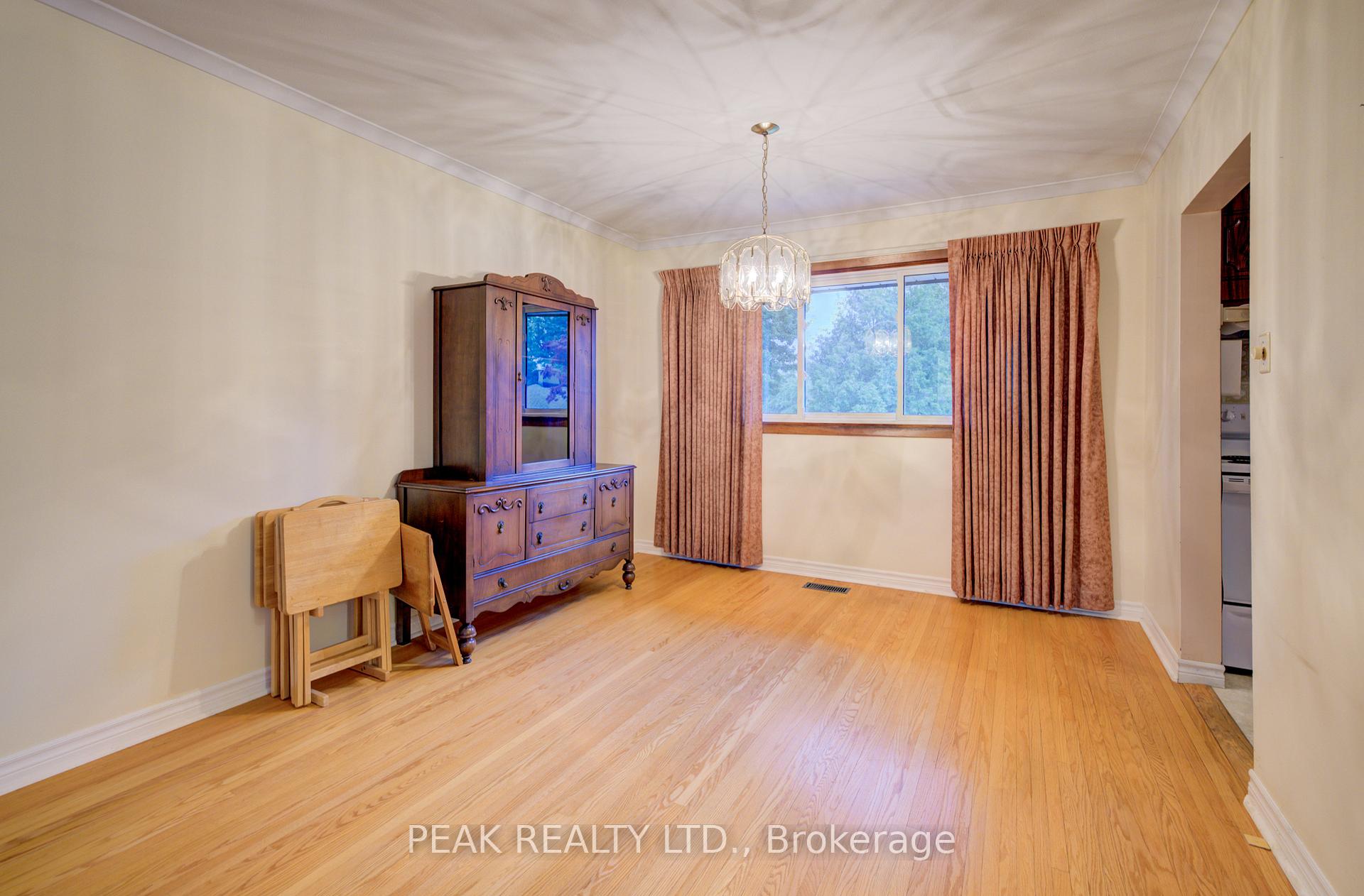 Photo 9 of 275 Forest Hill Drive, Kitchener — HOMEH