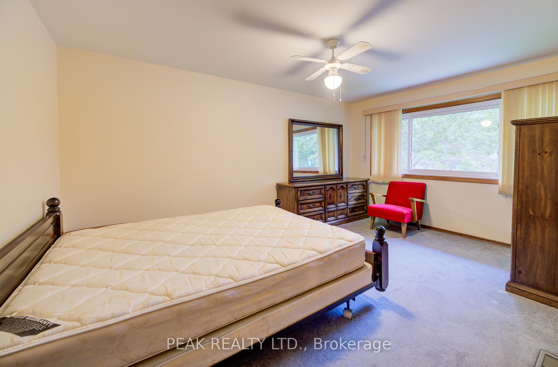 Photo 15 of 275 Forest Hill Drive, Kitchener — HOMEH