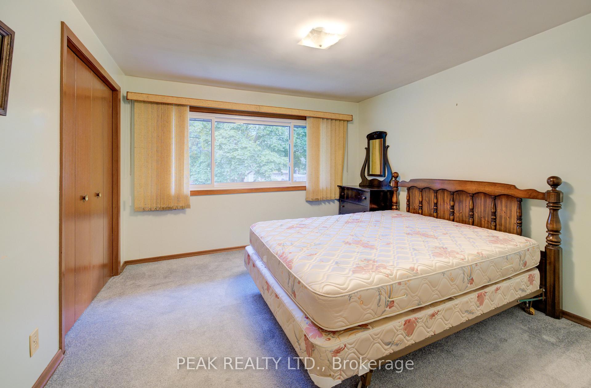 Photo 16 of 275 Forest Hill Drive, Kitchener — HOMEH
