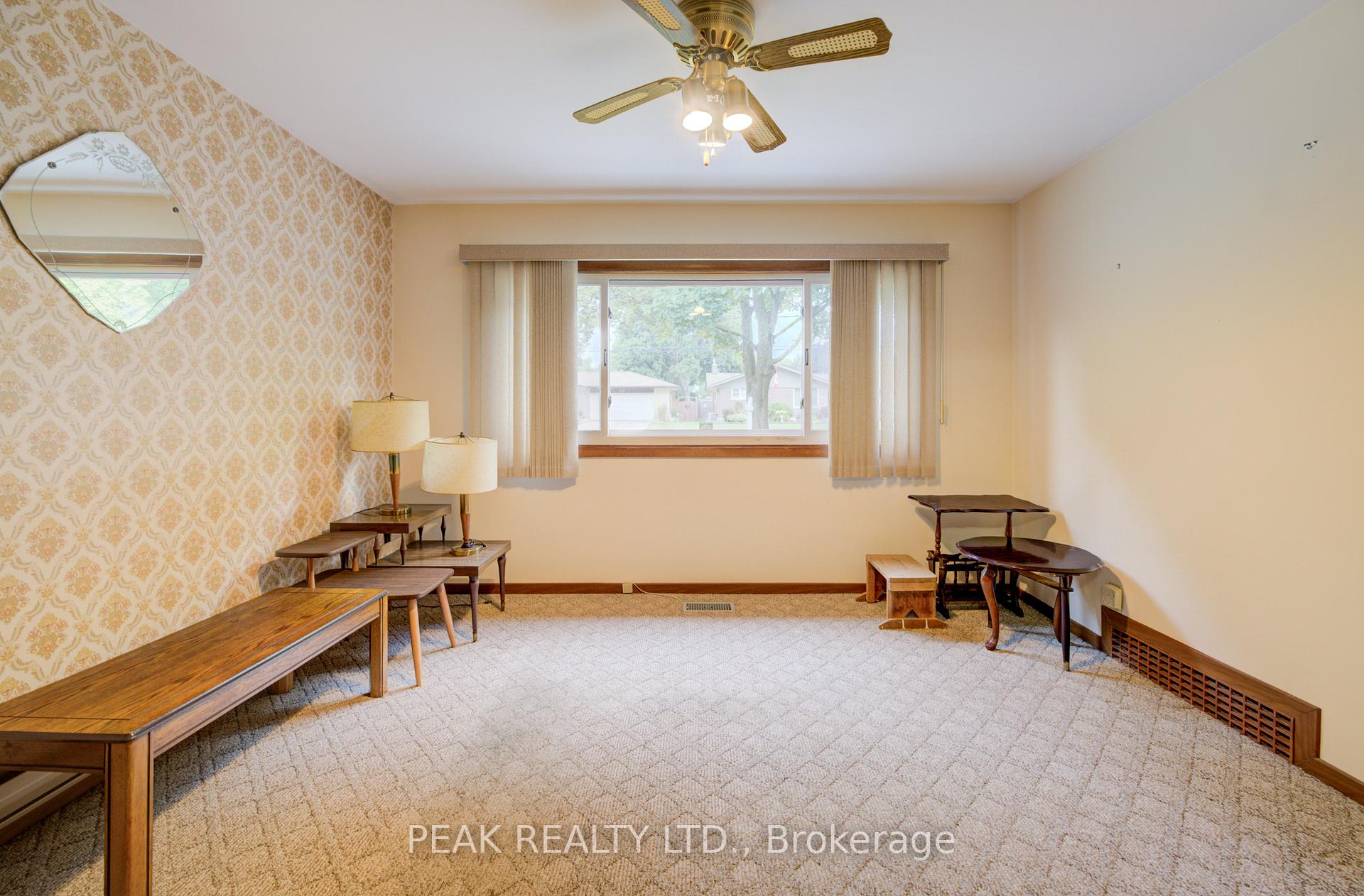 Photo 19 of 275 Forest Hill Drive, Kitchener — HOMEH