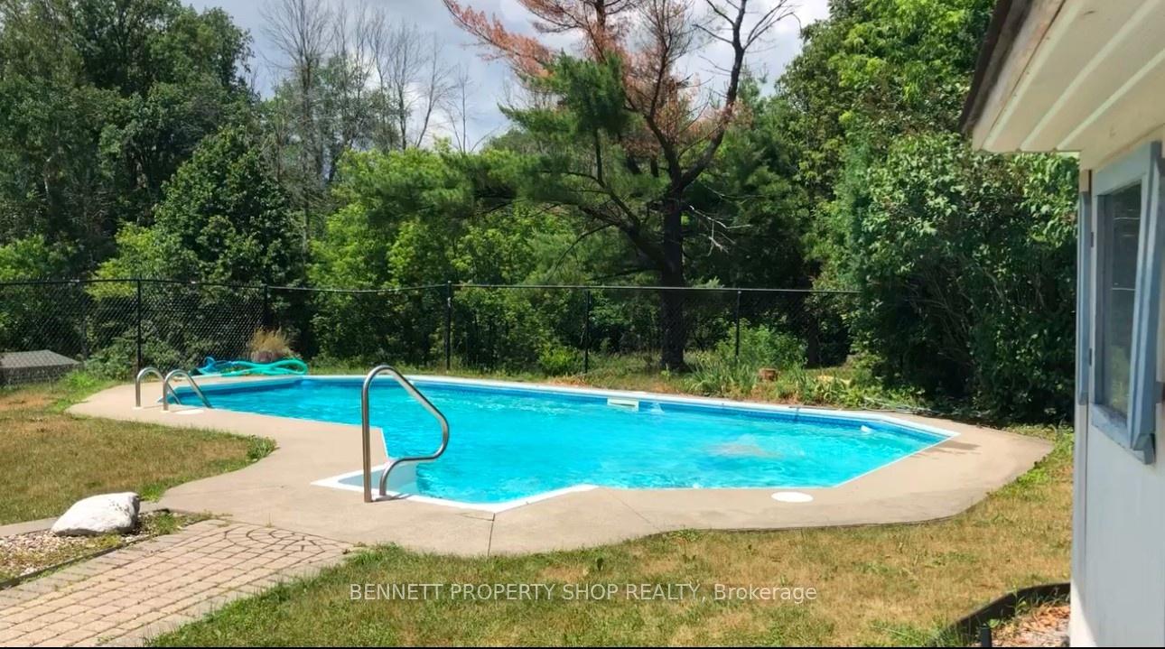 Photo 2 of 3360 Barnsdale Road, Ottawa, Manotick Village & Manotick Estates — HOMEH