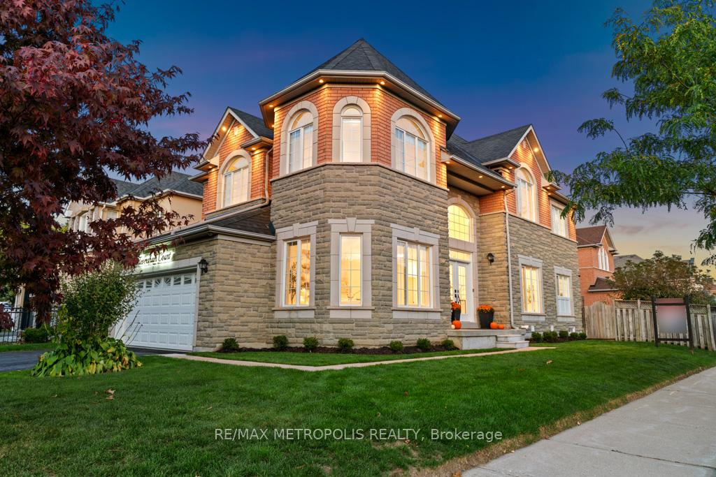 Photo 2 of 1 Teversham Court, Markham, Rouge Fairways — HOMEH