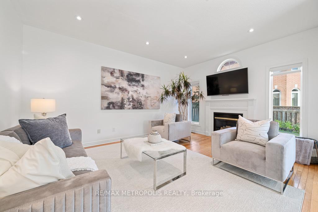Photo 13 of 1 Teversham Court, Markham, Rouge Fairways — HOMEH