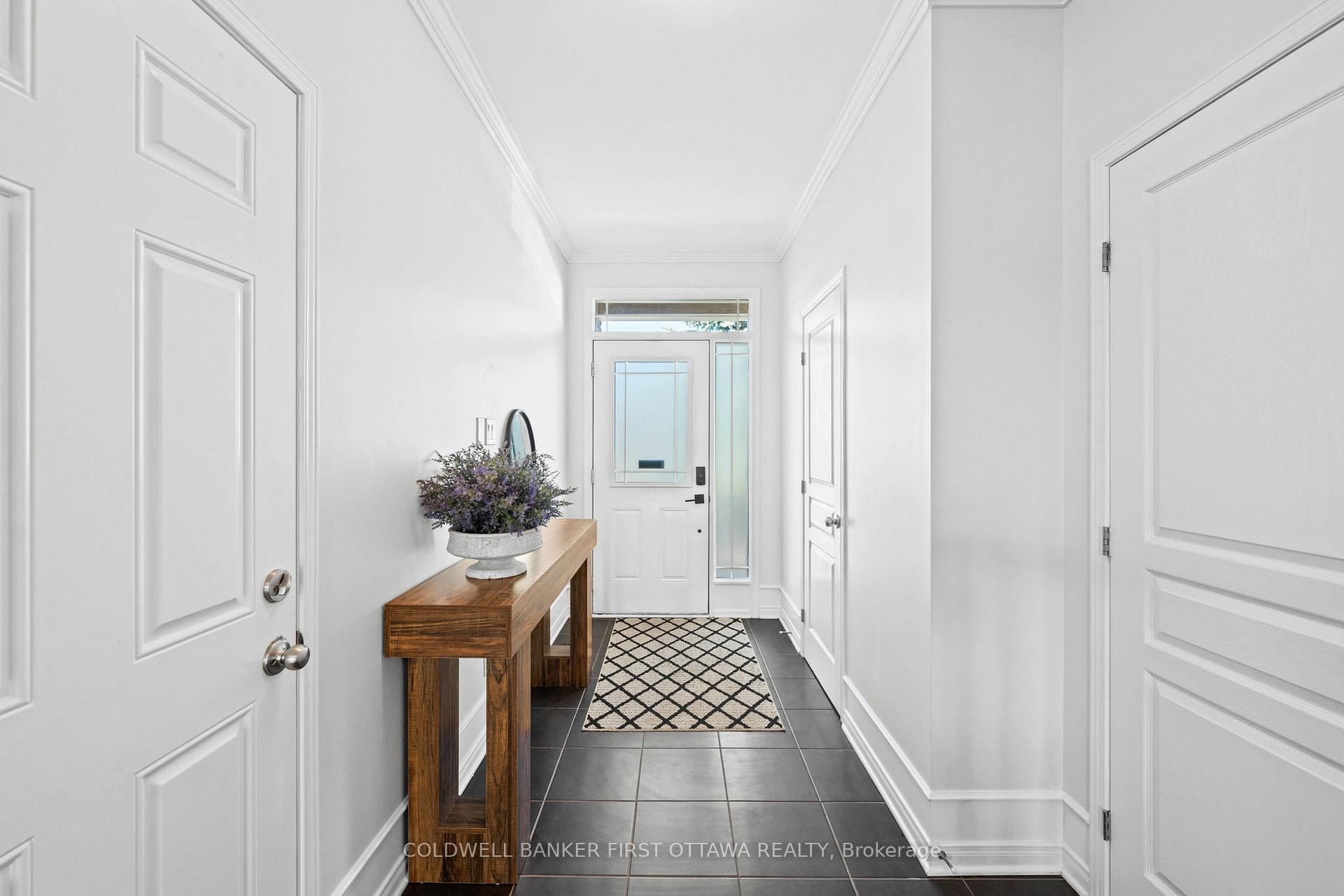 Photo 3 of 638 Pepperville Crescent, Ottawa, Kanata - Emerald Meadows/Trailwest — HOMEH