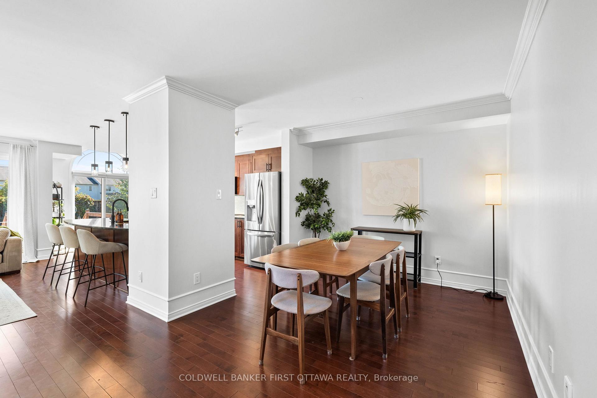Photo 5 of 638 Pepperville Crescent, Ottawa, Kanata - Emerald Meadows/Trailwest — HOMEH