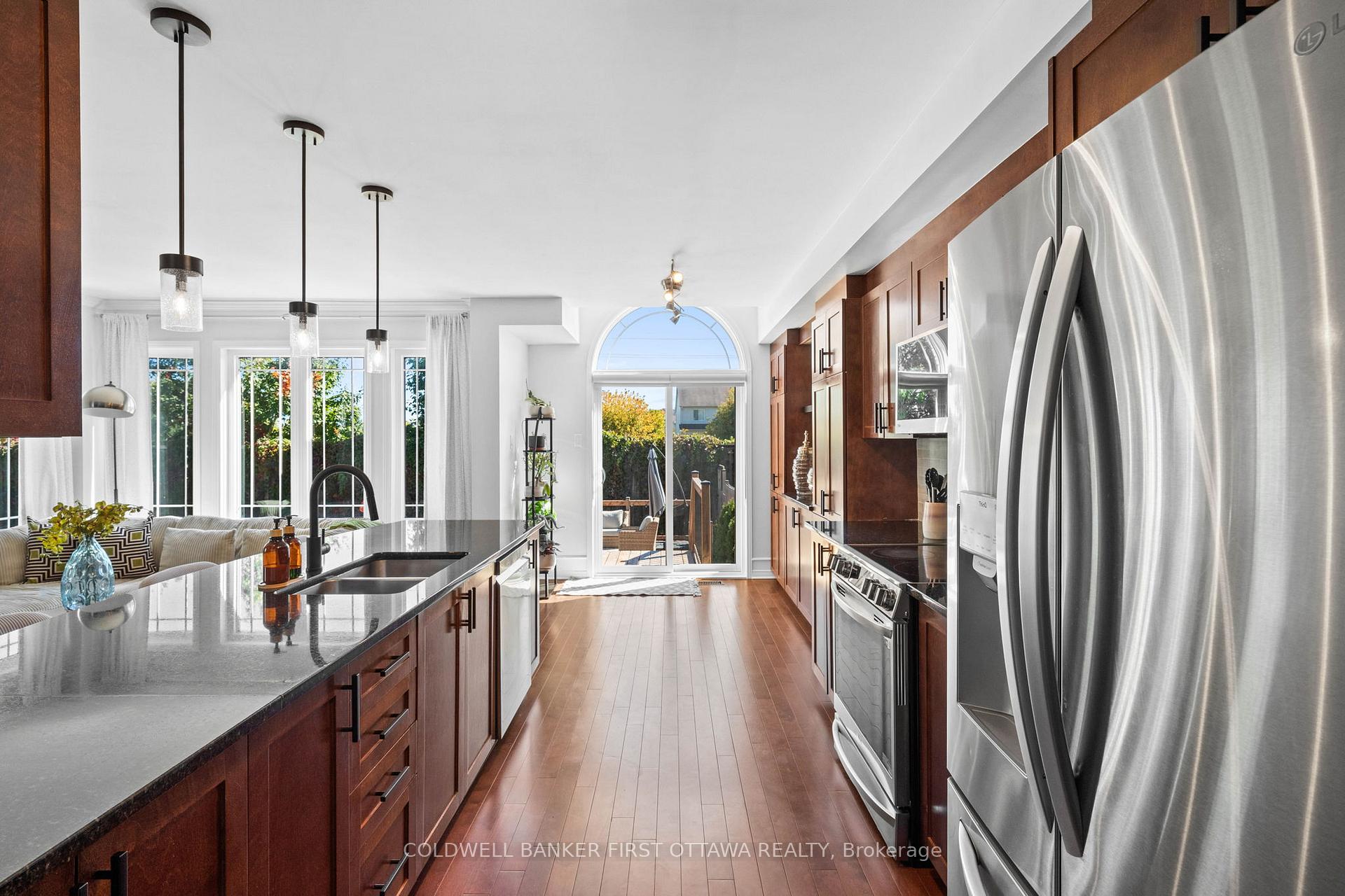Photo 14 of 638 Pepperville Crescent, Ottawa, Kanata - Emerald Meadows/Trailwest — HOMEH