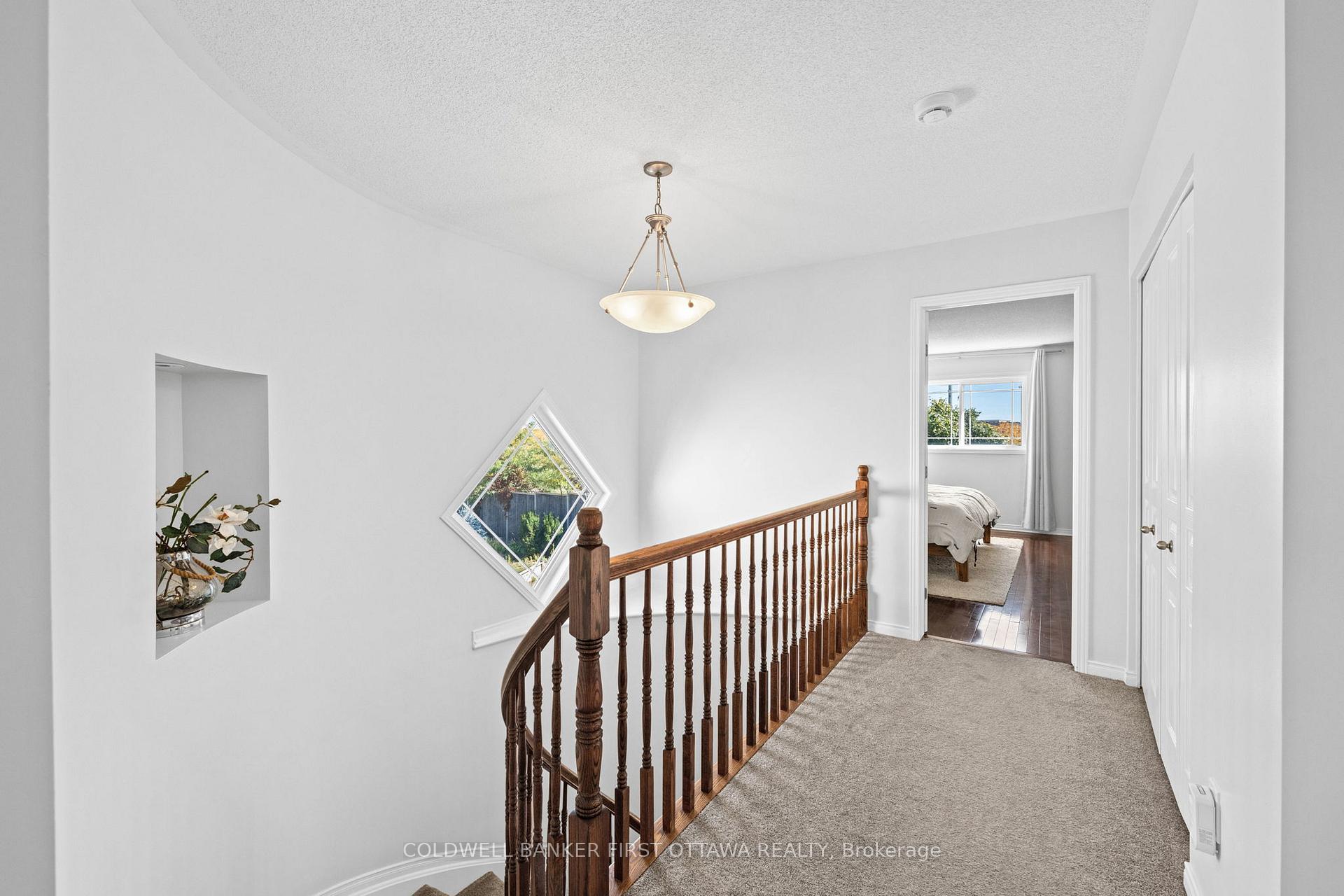 Photo 18 of 638 Pepperville Crescent, Ottawa, Kanata - Emerald Meadows/Trailwest — HOMEH