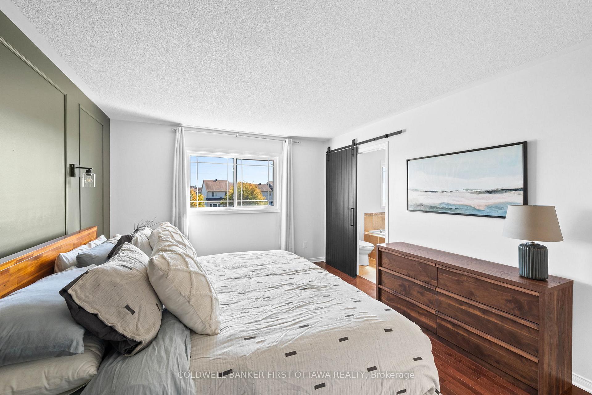 Photo 20 of 638 Pepperville Crescent, Ottawa, Kanata - Emerald Meadows/Trailwest — HOMEH