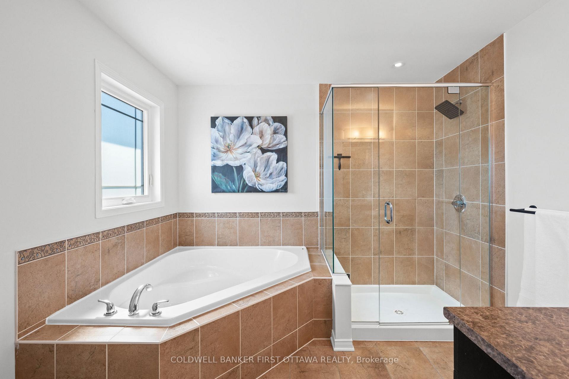 Photo 22 of 638 Pepperville Crescent, Ottawa, Kanata - Emerald Meadows/Trailwest — HOMEH