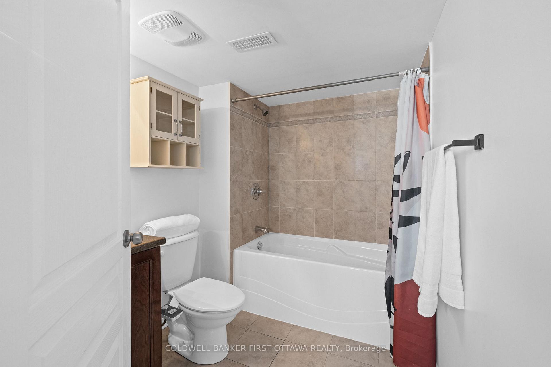 Photo 33 of 638 Pepperville Crescent, Ottawa, Kanata - Emerald Meadows/Trailwest — HOMEH