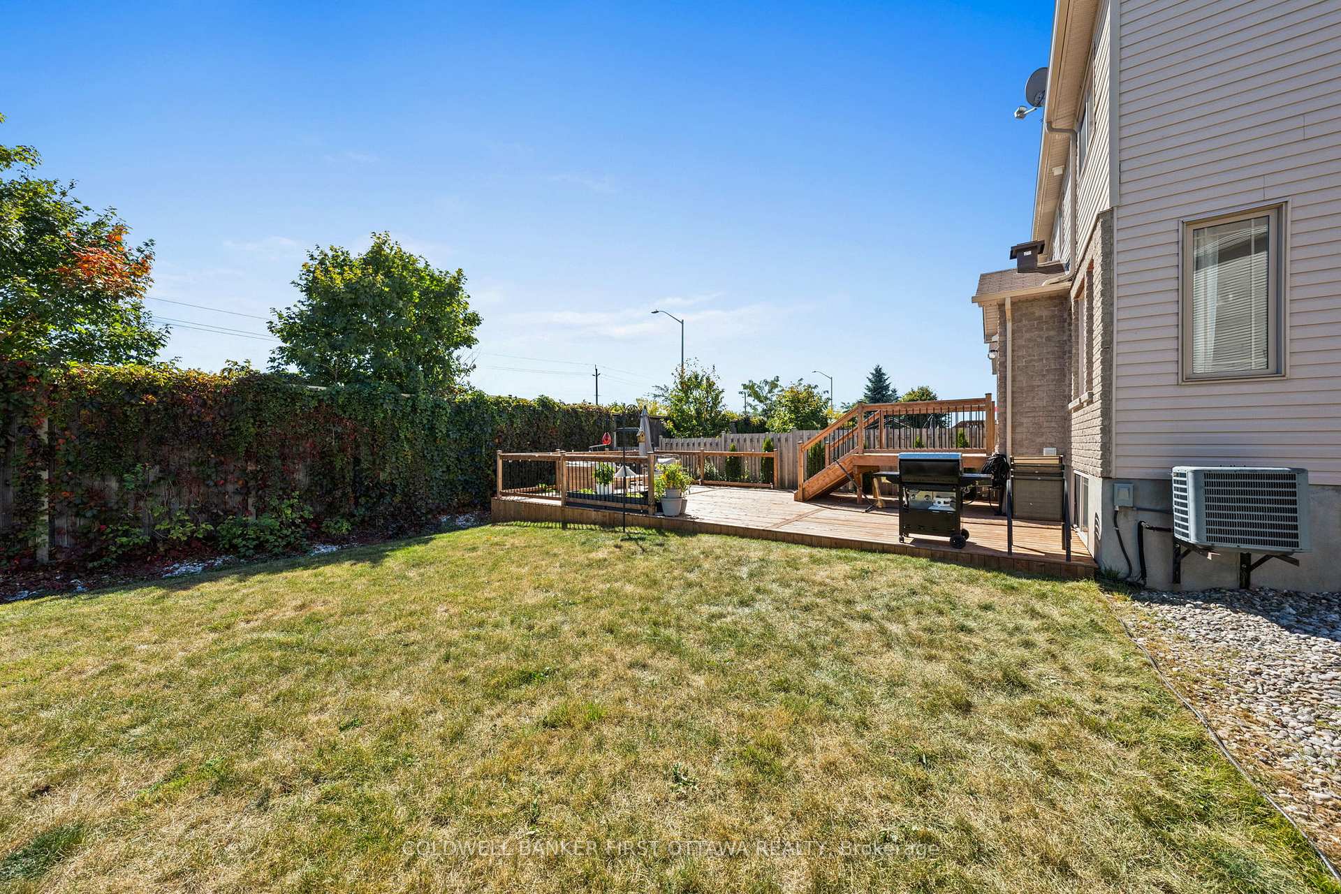 Photo 37 of 638 Pepperville Crescent, Ottawa, Kanata - Emerald Meadows/Trailwest — HOMEH