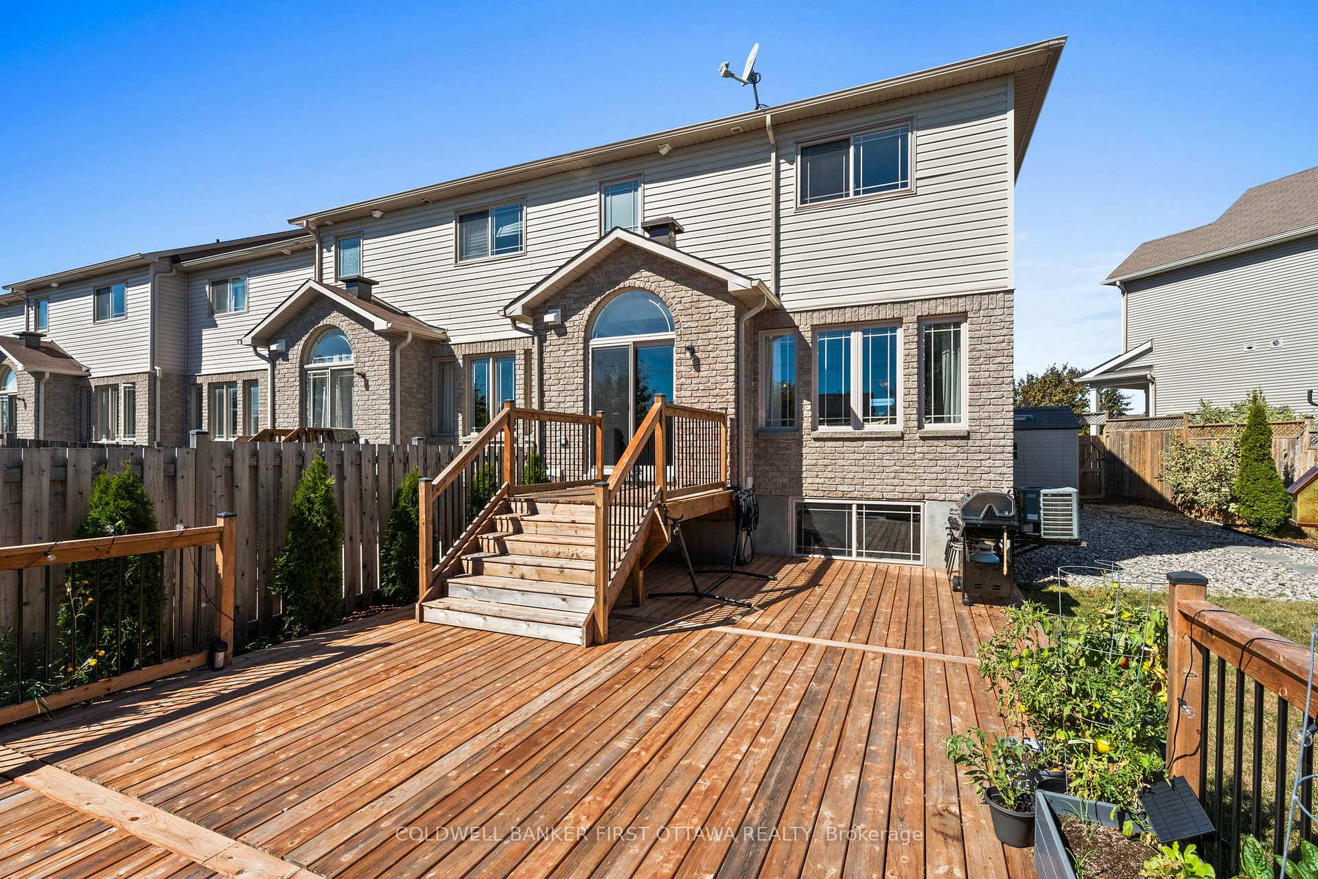 Photo 40 of 638 Pepperville Crescent, Ottawa, Kanata - Emerald Meadows/Trailwest — HOMEH