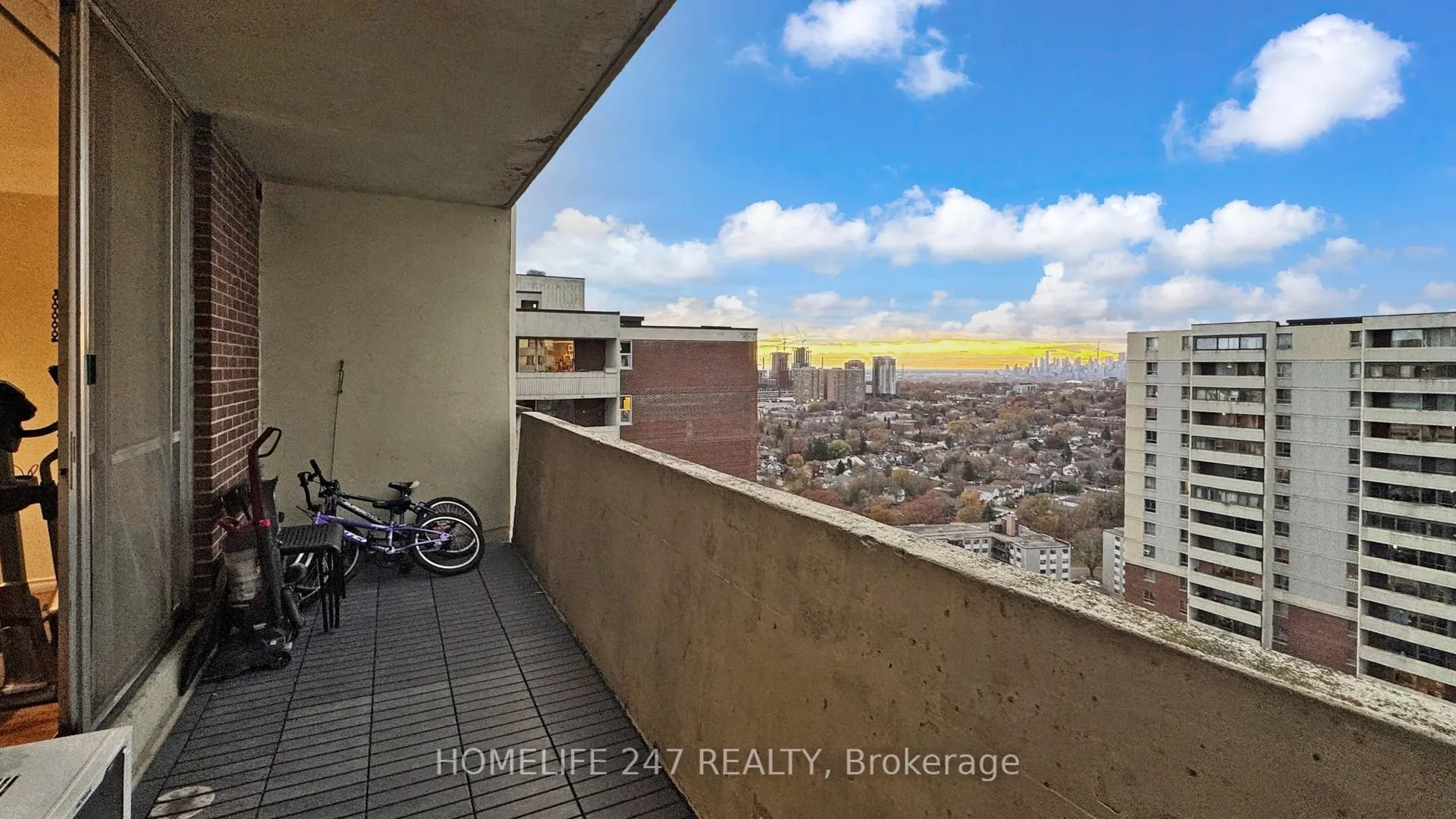 Photo 33 of Unit Ph 04, 5 Massey Square, Toronto, Crescent Town — HOMEH
