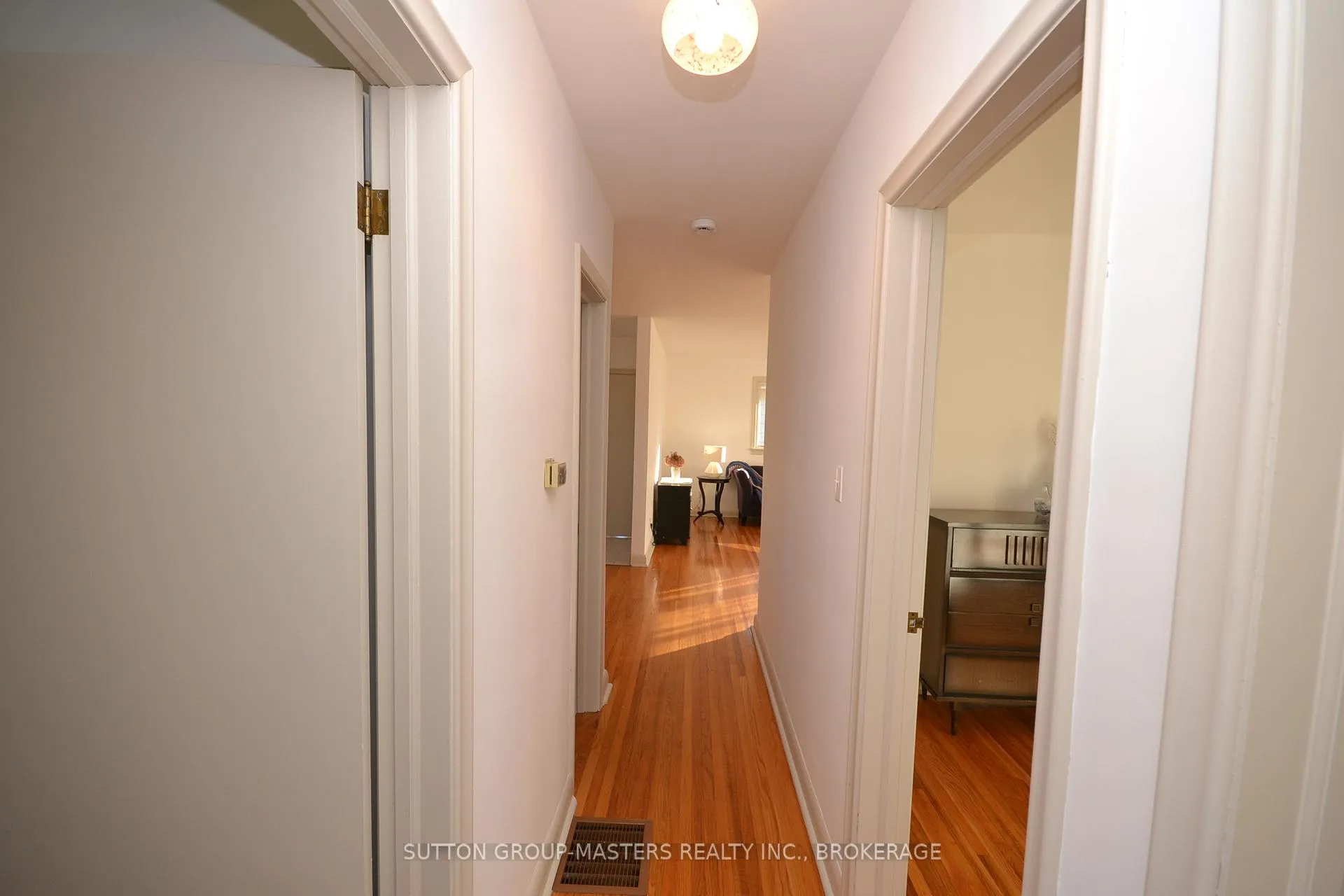 Photo 7 of 29 Brant Avenue, Kingston, East of Sir John A. Blvd — HOMEH
