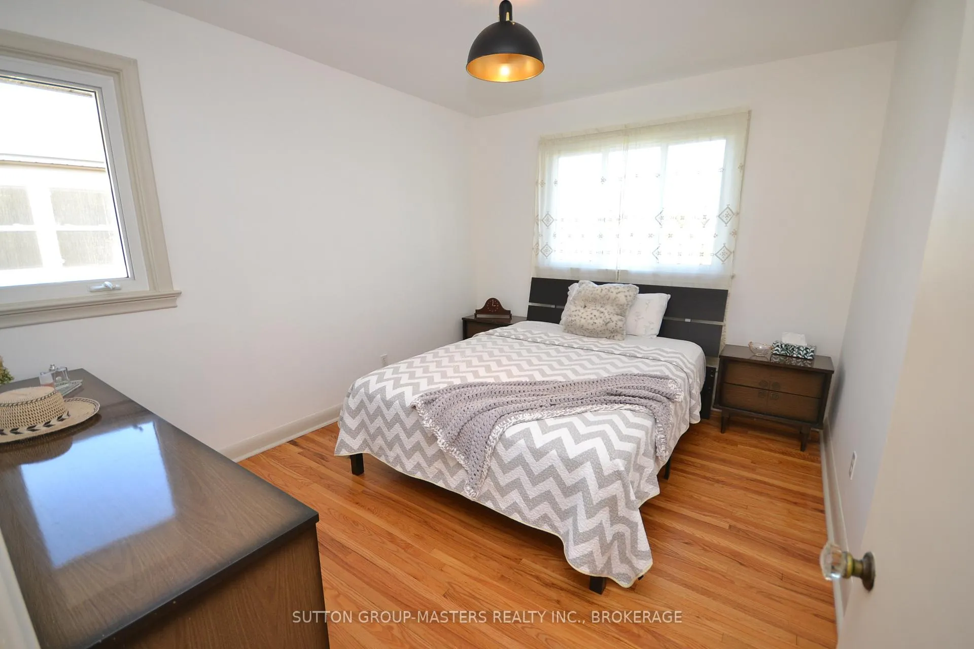 Photo 8 of 29 Brant Avenue, Kingston, East of Sir John A. Blvd — HOMEH