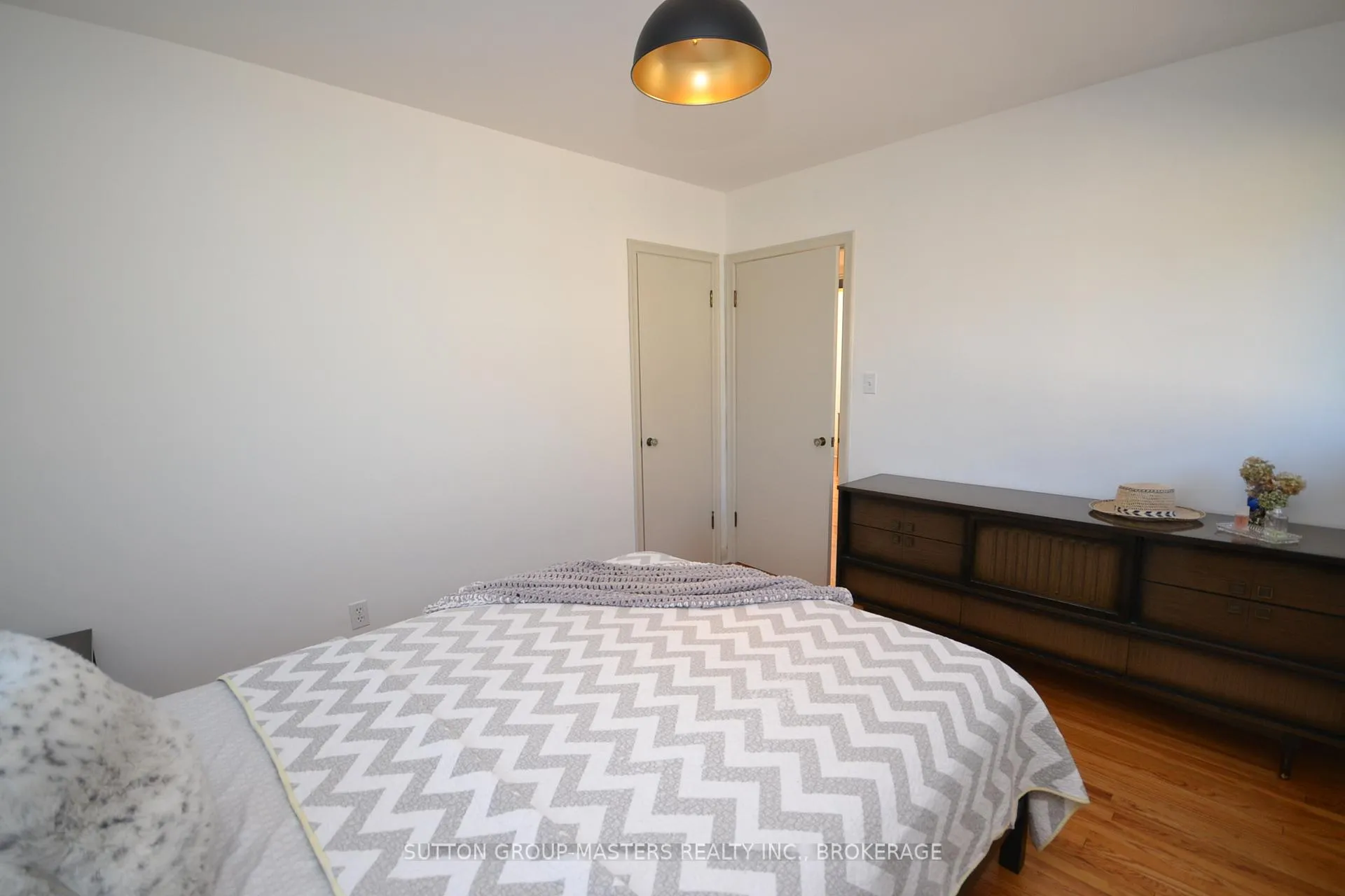Photo 9 of 29 Brant Avenue, Kingston, East of Sir John A. Blvd — HOMEH